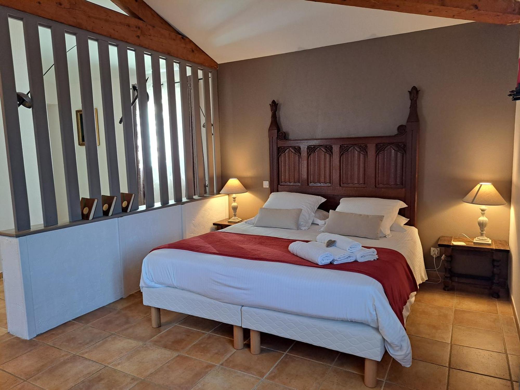 Bed & Breakfast La Barde Montfort, Votre A 4 Kms De Sarlat Dordogne 4*